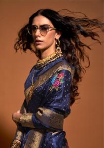 ผ้าส่าหรีผ้าไหมลายปาโตลาจากนักออกแบบล่าสุด - Product Image 3