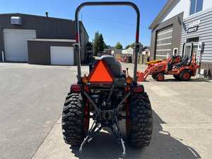 รถแทรกเตอร์ 2025 รุ่น LX2620HSD - รถแทรกเตอร์อเนกประสงค์ขนาดกะทัดรัดระดับพรีเมียม พร้อมระบบเกียร์ HST - Product Image 5