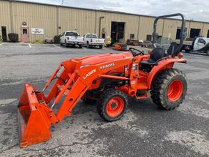 Tractor Cargador de Ruedas 4x4 L3301 en Perfectas Condiciones, 210 CV, Tractor Oruga con Más de 50.000 Horas, Origen Francia, 400 kg - Product Image 3