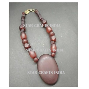 Respuesta rápida recién lanzado Multi formas tonos resina cuentas mujeres collar declaración grueso cuentas collares joyería de moda - Product Image 4