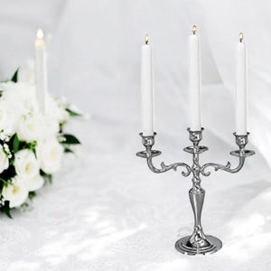 "Encantador candelabro plateado de 3 brazos con diseño elegante perfecto para bodas o decoración del hogar agrega un toque de clase" - Product Image 1