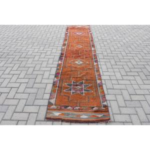 Alfombra Kilim turca Vintage 2,5X10,6 pies naranja gris tejido plano alfombra de yute respaldo de látex para adolescentes patrón de retazos diseño de pasillo - Product Image 1