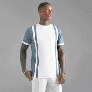 Camiseta de Verano con Logotipo Personalizado para Hombre, Ropa Deportiva Transpirable, Camiseta de Manga Corta Informal de Estilo Urbano con Pantalones Cortos - Product Image 3