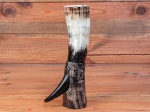 Corne à boire gravée sur mesure avec support-Corne à boire viking authentique en agate avec support en corne - Product Image 6