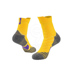 Calcetines deportivos de nuevo diseño Calcetines deportivos de moda propios Calcetines deportivos atléticos personalizados - Product Image 1