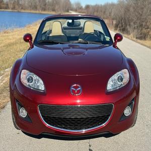 Mazda MX-5 Miata Grand Touring 2010 USADO con Volante a la Izquierda/Derecha - Product Image 1