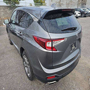 Acura RDX SH-AWD 2025 d'occasion en parfait état avec pack Tech - Product Image 3