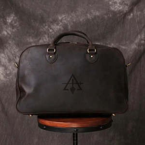 Bolsa de Viaje Masónica Bordada Personalizada 2024 en Color Marrón Oscuro/Camel, Duradera, Bajo MOQ, Precio Razonable, Directo de la Organización - Product Image 3