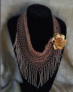Écharpe tendance faite à la main avec perles / Collier bib en perles tchèques avec broche vintage / Écharpe ornée de perles - Product Image 2