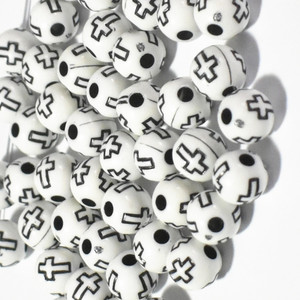 Croix en plastique acrylique de 8mm de couleur unie avec perles rondes Quantité en vrac - Product Image 2