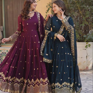 ชุดผ้าจอร์เจียแบบดั้งเดิมพิมพ์ลายดอกไม้บานออกพร้อมผ้าปักเลื่อมและงานสำหรับงานแต่งงาน - Product Image 1