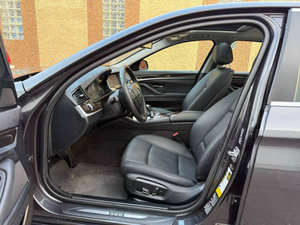 BMW Série 5 528i LHD d'occasion 2014 - Product Image 4