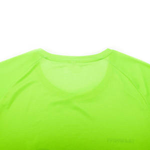 T-shirts de sublimation de haute qualité, tissu polyester uni, parfait pour l'impression photo, les cadeaux et les vêtements personnalisés - Product Image 4