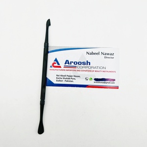 Pousse-cuticules et cuillère nettoyante pour ongles en acier inoxydable noir mat de qualité supérieure, outil de manucure et pédicure pour l'élimination des peaux mortes - Product Image 6