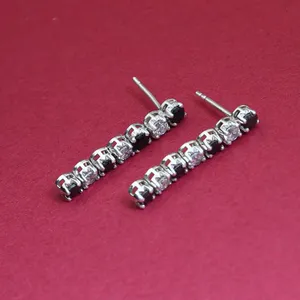 Pendientes de plata 925 con piedras blancas y negras, accesorios de moda para mujer - Product Image 1