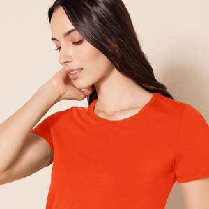 Camiseta Premium Plus Size para Mujer, Tejido Suave con Tacto de Pluma, Ajuste Delgado, Verano, Ecológica, Spandex/Algodón, Capa Suave y Fresca - Product Image 4