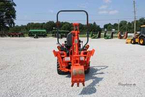 Tractor Utilitario Subcompacto Kubota BX2380 de 23 HP, 4WD, Hidrostático, Diésel, Motor de Tractor de Ruedas, Muy Económico para Agricultura y Paisajismo - Product Image 5