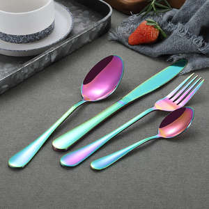 Ensemble de couverts contemporains arc-en-ciel avec placage coloré en acier robuste, idéal pour une utilisation décorative et fonctionnelle sur la table - Product Image 2