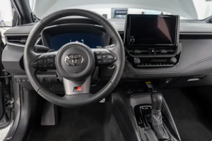 LISTO PARA CONDUCIR - USADO, VOLANTE A LA IZQUIERDA |   CONDUCCIÓN DERECHA |   TOYOTA GR COROLLA PREMIUM 2025 - Product Image 4