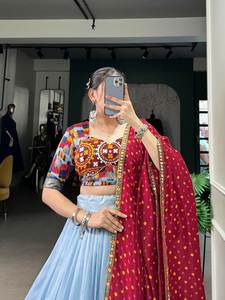 Navratri กระจกดั้งเดิมสำหรับเจ้าสาวหรือเด็กผู้หญิง, อุปกรณ์ตกแต่งงานเฉลิมฉลองแบบมีสีสันสดใส - Product Image 5