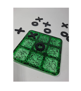Juego de resina epoxi Tic Tac Toe con grabado hecho a mano de madera Tic Tac Toe Travel Friendly para la venta - Product Image 5