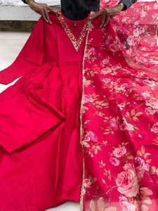 Ropa de diseñador de estilo de moda de verano Hermosa parte superior y pantalón bordados y conjunto Dupatta estampado Totalmente Stitch Listo para usar - Product Image 5