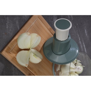 Picadora de Alimentos Eléctrica Manual con Cuchillas de Plástico, Portátil, Libre de BPA, para Mezclar, Cortar y Moler Verduras y Frutas en Casa o en Autocaravanas - Product Image 4