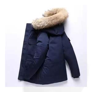 Chaqueta de Invierno Casual para Hombre, Diseño Personalizado OEM, con Cuello de Piel Blanca, Cierre de Cremallera Transpirable, Parka Larga Cortavientos - Product Image 1