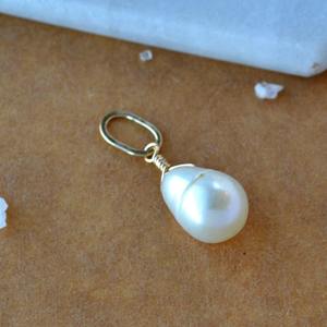 Pendentif en forme de larme en perle naturelle, pierre précieuse blanche, plaqué or, bijoux délicats faits à la main pour femmes - Product Image 3