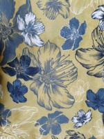 Vente en gros directe usine – Tissu brossé léger 80 GSM à motif floral bleu sur fond jaune pour vêtements et textiles de maison