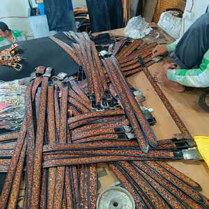 Cinturón Vaquero Retro de Cuero Genuino con Hebilla de Aleación, Diseño Personalizado con Cuentas, Unisex, Listo para Enviar - Product Image 2