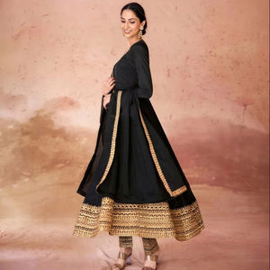 Robe d'été en mousseline de soie Anarkali Kurti Shalwar Qameez en crêpe indienne et pakistanaise pour femmes pour les mariages et les fêtes - Product Image 1