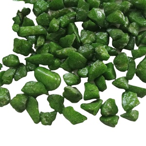 Guijarro de grava agregado recubierto de cuarzo decorativo de piedra Natural verde respetuoso con el medio ambiente duradero para uso en exteriores precio al por mayor - Product Image 1