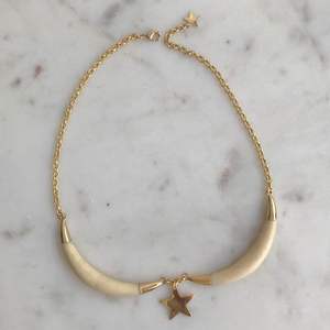 Collar de Hueso de Amor 100% Natural Hecho a Mano, Calidad Premium, Pulido e Impermeable por HF Crafts - Product Image 1