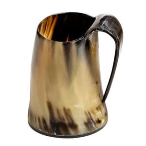 Pichet d'eau en corne naturelle avec poignée Pichet en corne Style américain Moderne Unique Inspiré de la nature Pichet en corne durable - Product Image 1