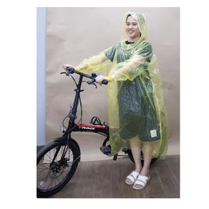 Servicio OEM, ropa impermeable de alta calidad, impermeable temporal desechable para una sola persona de plástico PE ligero multicolor fabricado en Vietnam - Product Image 5