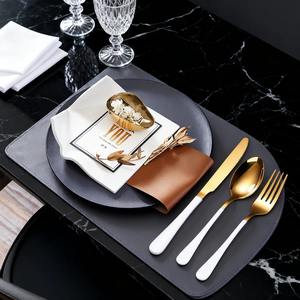 ชุดช้อนส้อมไม้หรูหราสีทองและสีขาว เป็นมิตรกับสิ่งแวดล้อม พร้อมที่แขวน 24 ชิ้น สำหรับ 6 ที่ - Product Image 1