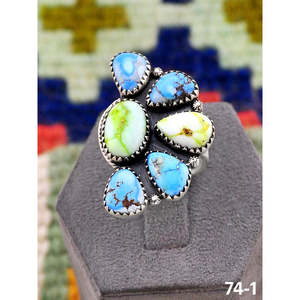 Bague ajustable artisanale du Sud-Ouest avec Palomino Golden Hills et sertissage en argent sterling turquoise pour cadeau - Product Image 1