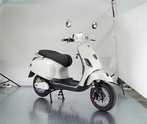 EN STOCK Scooter à essence 49CC/50CC de style rétro, 25 km/h, moto à essence vintage, vente en gros, certifié PAMEI EEC/COC - Product Image 1