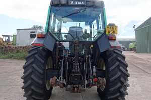 Tractor de Ruedas Valtra N174 con Tracción 4x4, Proveedor de la UE, Nuevo, Motor de 90 CV, para Inspección por Video y Informe - Product Image 4