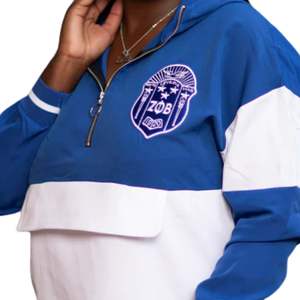 Survêtement Zeta avec sweat à capuche zippé et pantalon de jogging confortable ensemble deux pièces de sororité grecque pour voyager et se prélasser - Product Image 6