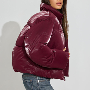 Blouson matelassé pour femme à bas prix Fabriqué au Pakistan 2025 Fabrication en usine Nouvelle arrivée Blouson matelassé pour femme Fabriqué au Pakistan - Product Image 2