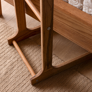 Table de lit en chêne massif faite à la main : Bureau surélevé scandinave, design extra robuste - Product Image 2