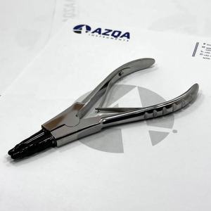 Pince à ouvrir les anneaux professionnelle en acier inoxydable avec embout en caoutchouc, 6 pouces, 3 encoches, outil de qualité pour studio de piercing corporel - Product Image 1