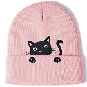 Bonnets en tricot de couleur unie de qualité supérieure, unisexe, impression de logo personnalisée, impression numérique disponible, toutes les couleurs et tailles, style streetwear courant - Product Image 1