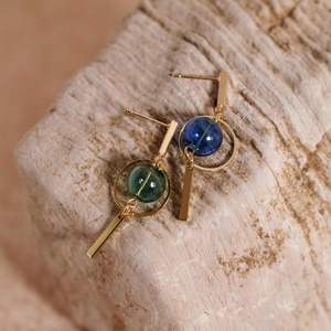 Boucles d'oreilles géométriques en argent plaqué or 14 carats avec perles de verre creuses, style bohème chic, shabby chic, bijoux faits à la main, cadeau pour elle - Product Image 5