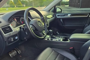 Volkswagen Touareg GT Di Executive 2016, Listo para Enviar - Product Image 2