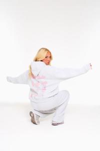 ชุดวอร์มยาวปักลายฟองไซส์ใหญ่พิเศษสีพื้นสีเทาอ่อนและชมพูสำหรับฤดูหนาว - Product Image 3