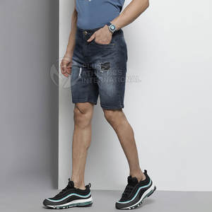 Pantalones cortos vaqueros ajustados para hombre con dobladillo y bolsillos delanteros para uso diario en verano - Product Image 2