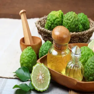 Huile de citron vert 100% pure et naturelle pour les aliments de qualité cosmétique et pharmaceutique Qualité impeccable au meilleur prix